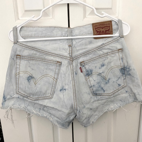 Levi 501 shorts - Picture 2 of 5